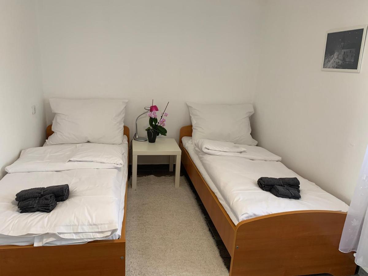 Dalia Apartman Gyoemro מראה חיצוני תמונה
